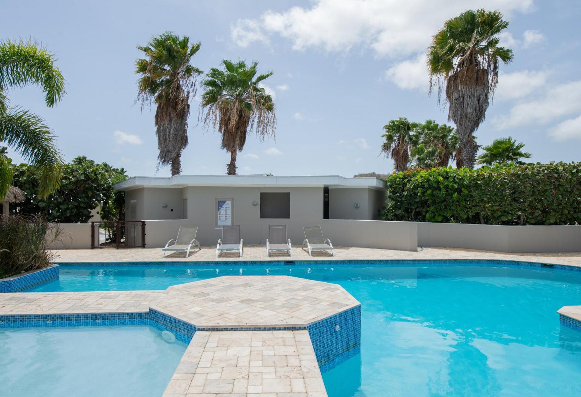 Villa At Secured Gated Resort Near Mambo Beach! Вилемстад Екстериор снимка